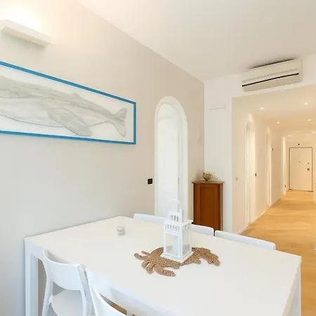 Welcome Riviera- Mobydick- Un Meraviglioso Centrale- Wi Fi- Spazioso E Soleggiato-parcheggio A Pagamento A 20,00 Euro Al Giorno ראפאלו
